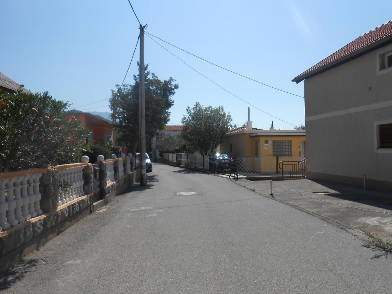 Apartman Davorka Karlobag Buitenkant foto