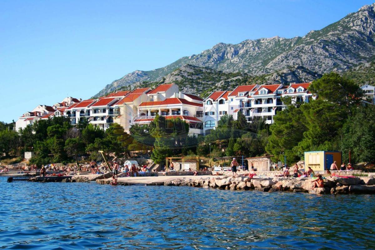 Apartman Davorka Karlobag Buitenkant foto